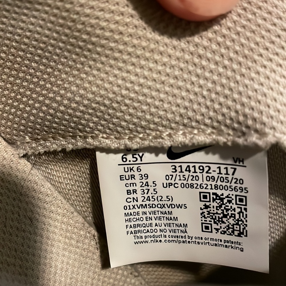 Nike AF1s - Picture 3 of 4